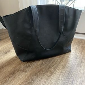 Lululemon bag